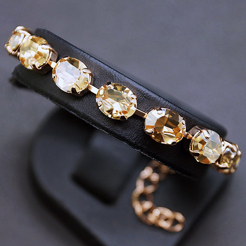 Aproce "Venus II (Golden Shadow)" ar Swarovski™ kristāliem